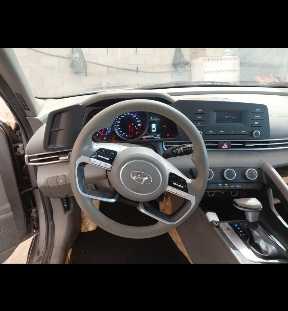 Hyundai Elantra GL 2023 image