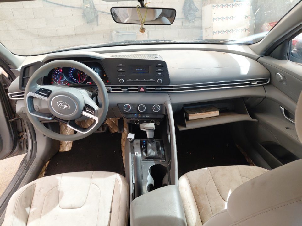 Hyundai Elantra GL 2023 image