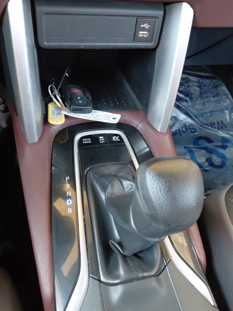 Toyota Corolla Cross LE HEV 2023 image