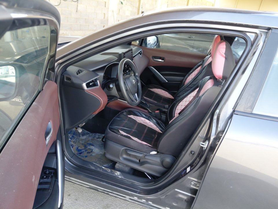 Toyota Corolla Cross LE HEV 2023 image