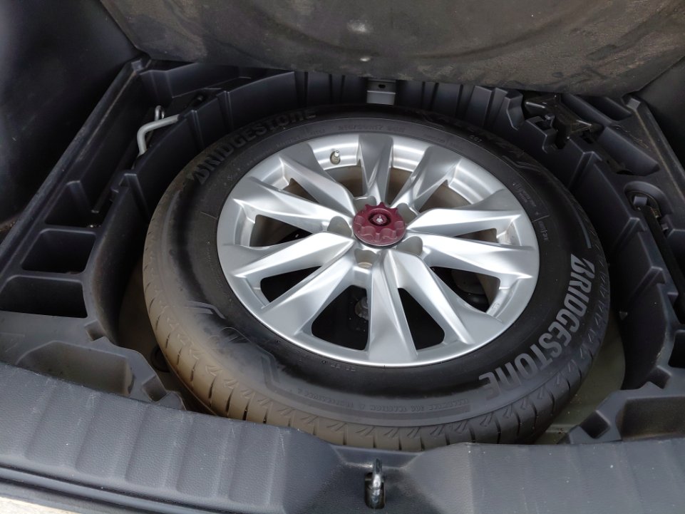 Toyota Corolla Cross LE HEV 2023 image