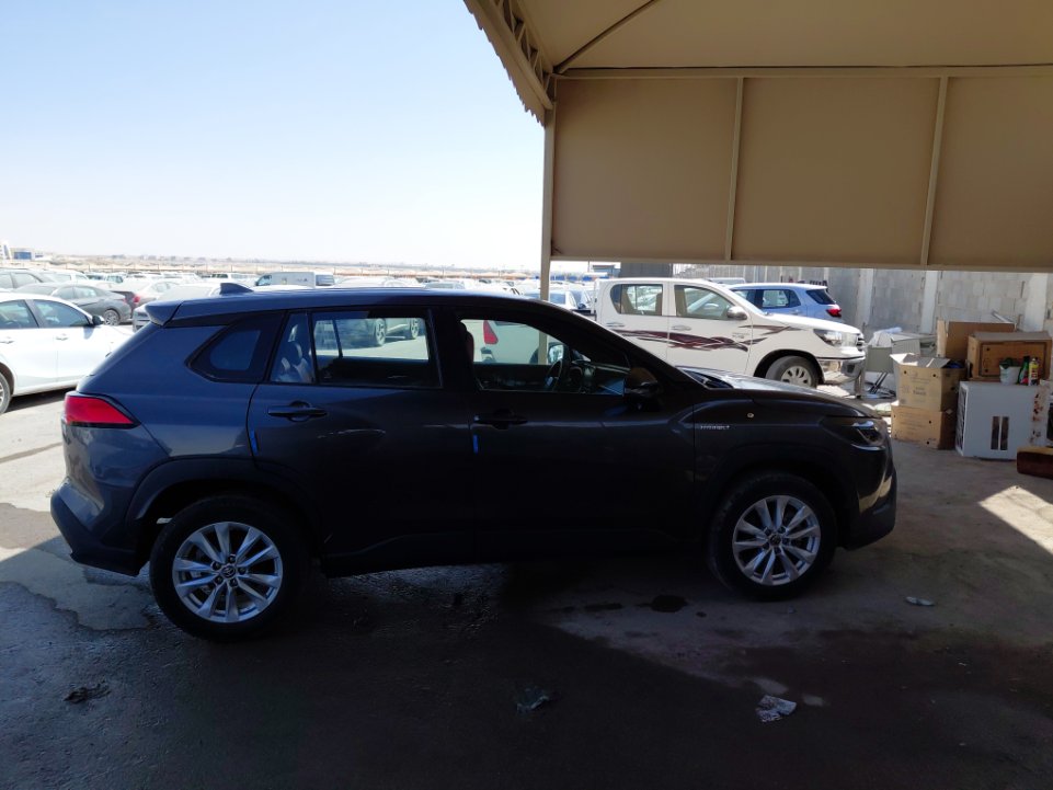 Toyota Corolla Cross LE HEV 2023 image