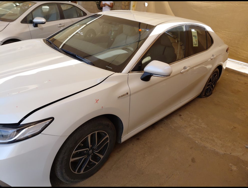 Toyota Camry LE HEV 2024 image