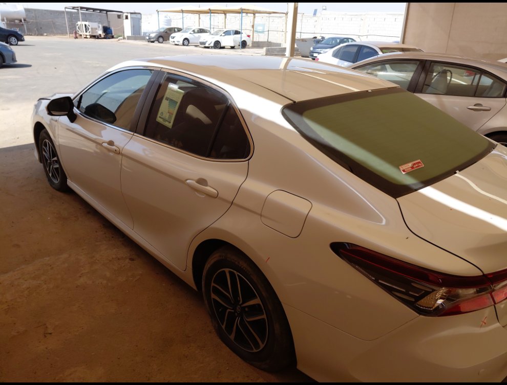 Toyota Camry LE HEV 2024 image