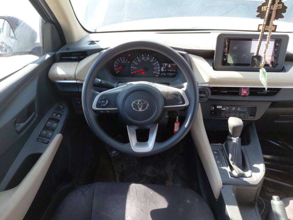 تويوتا يارس SD Y 2024 image