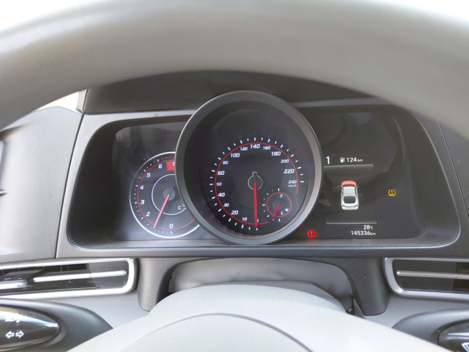 Hyundai Elantra GL 2023 image