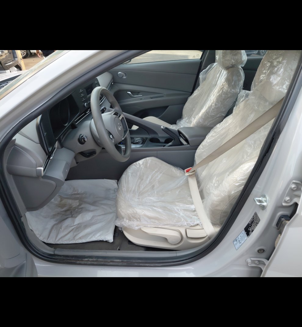 Hyundai Elantra GL 2023 image