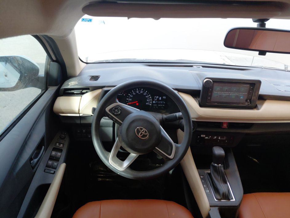 تويوتا يارس SD Y 2024 image