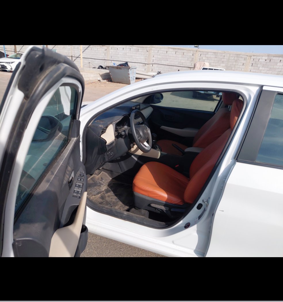 تويوتا يارس SD Y 2024 image