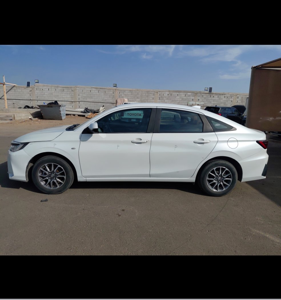 تويوتا يارس SD Y 2024 image