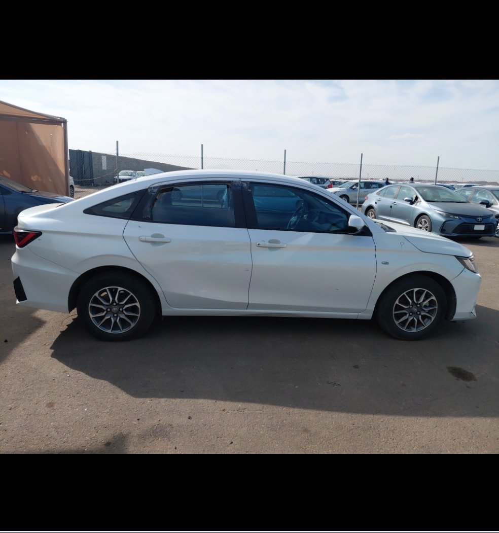 تويوتا يارس SD Y 2024 image