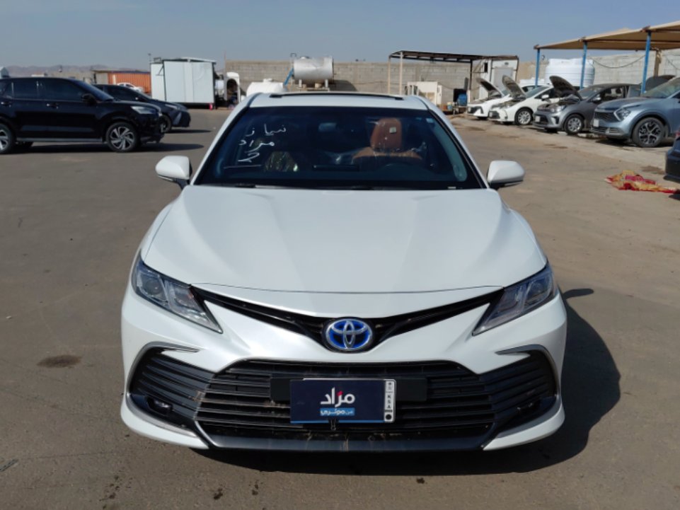 تويوتا كامري GLE HEV  2024