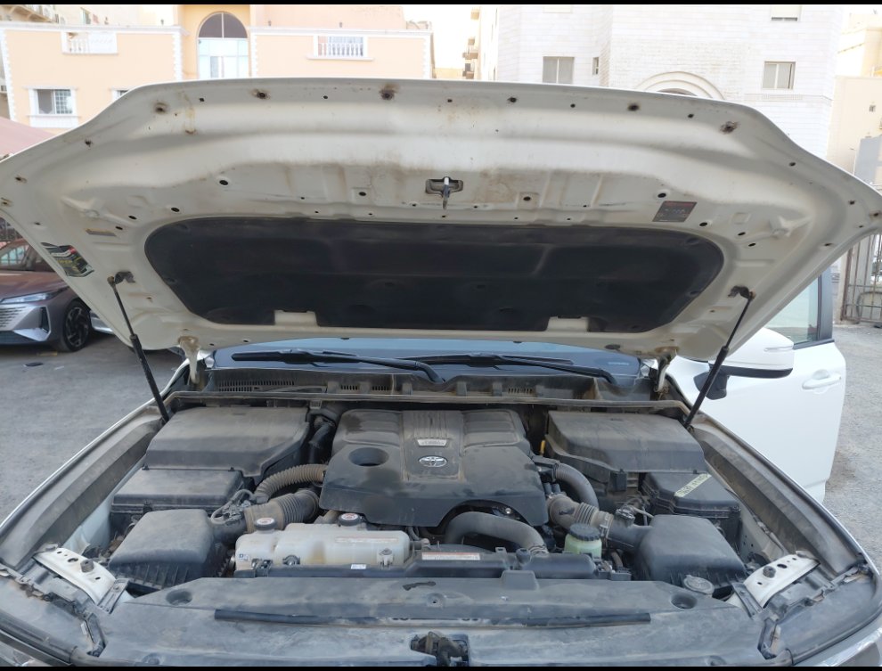 Toyota Land Cruiser GX-R 2023 image