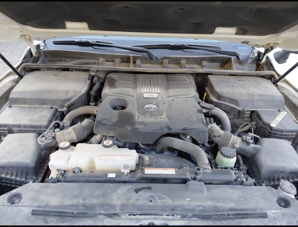 Toyota Land Cruiser GX-R 2023 image