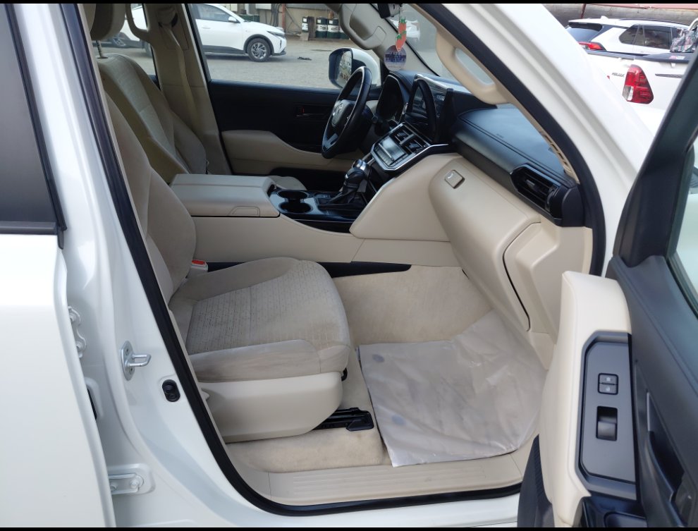 Toyota Land Cruiser GX-R 2023 image