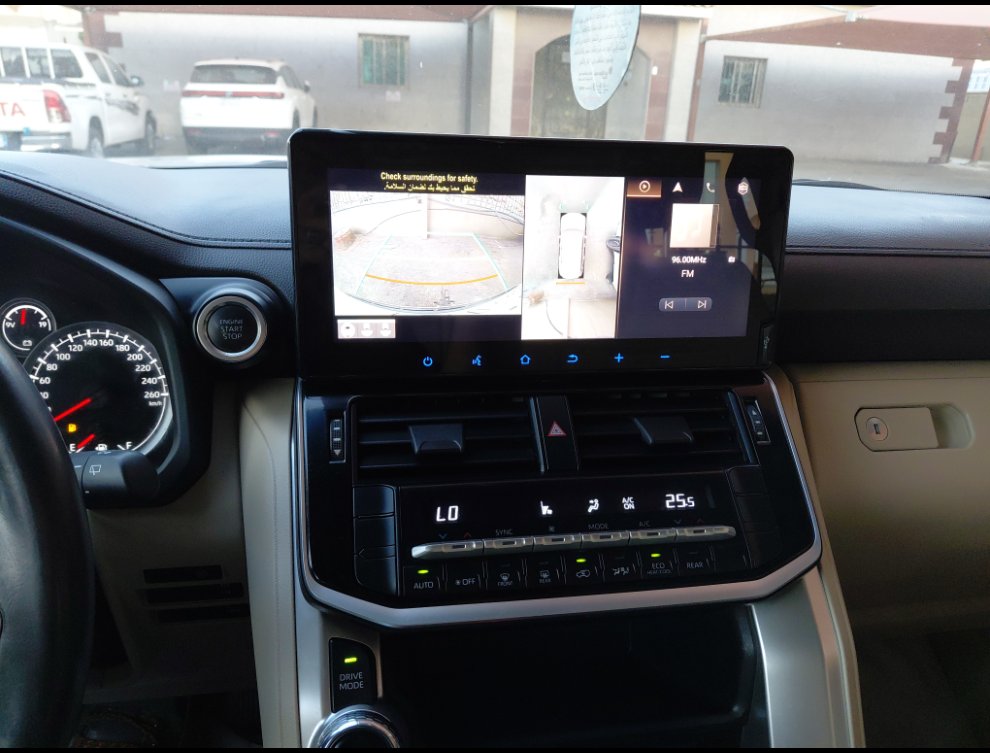 Toyota Land Cruiser GX-R 2023 image