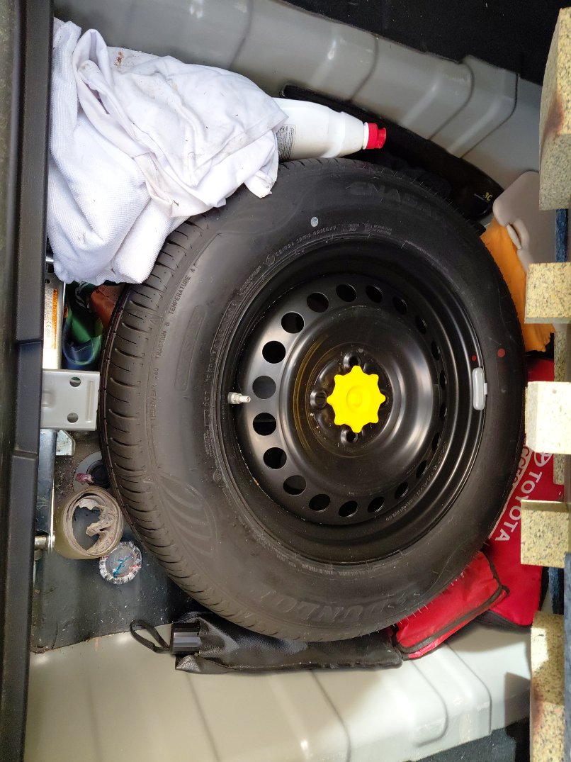 Toyota Yaris SD Y 2024 image