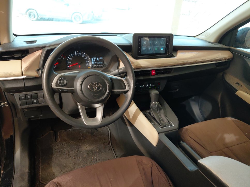 Toyota Yaris SD Y 2024 image