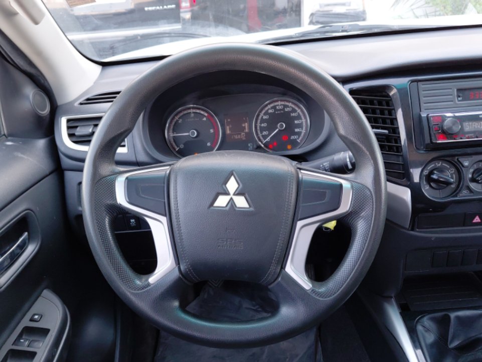 Mitsubishi L200 4x4  2022 image