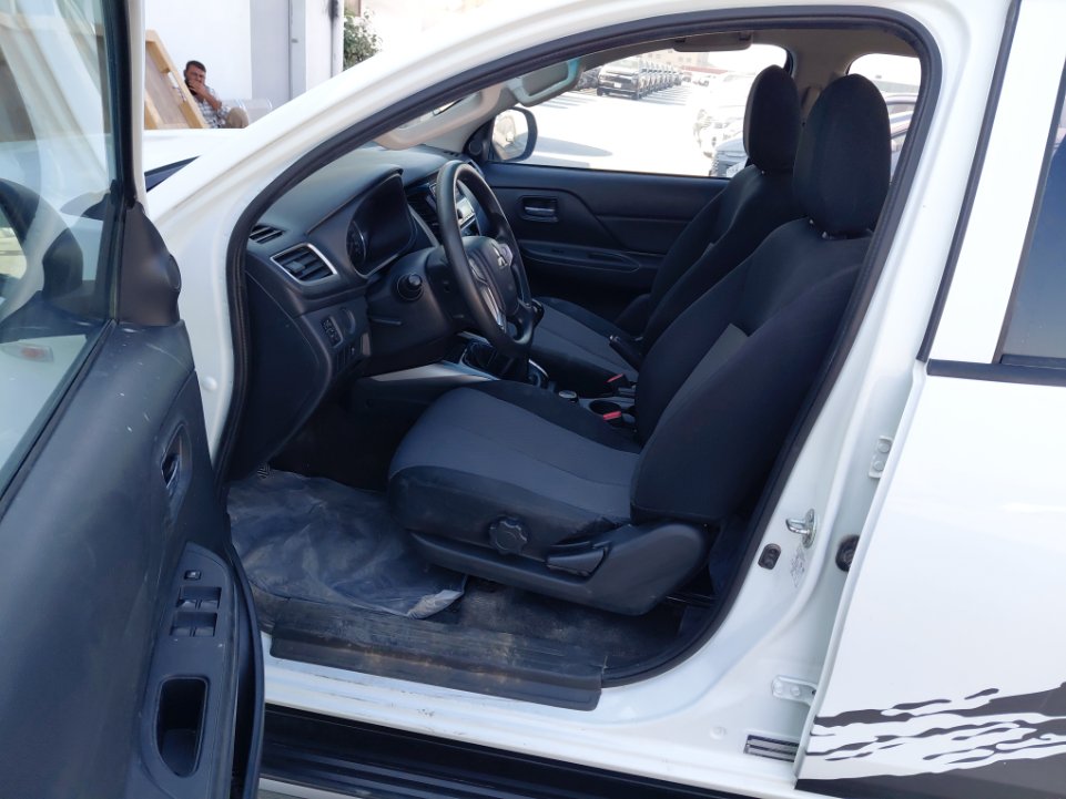 Mitsubishi L200 4x4  2022 image