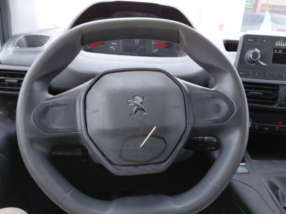 بيجو بارتنر  2022 image