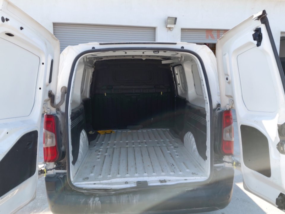 بيجو بارتنر  2022 image