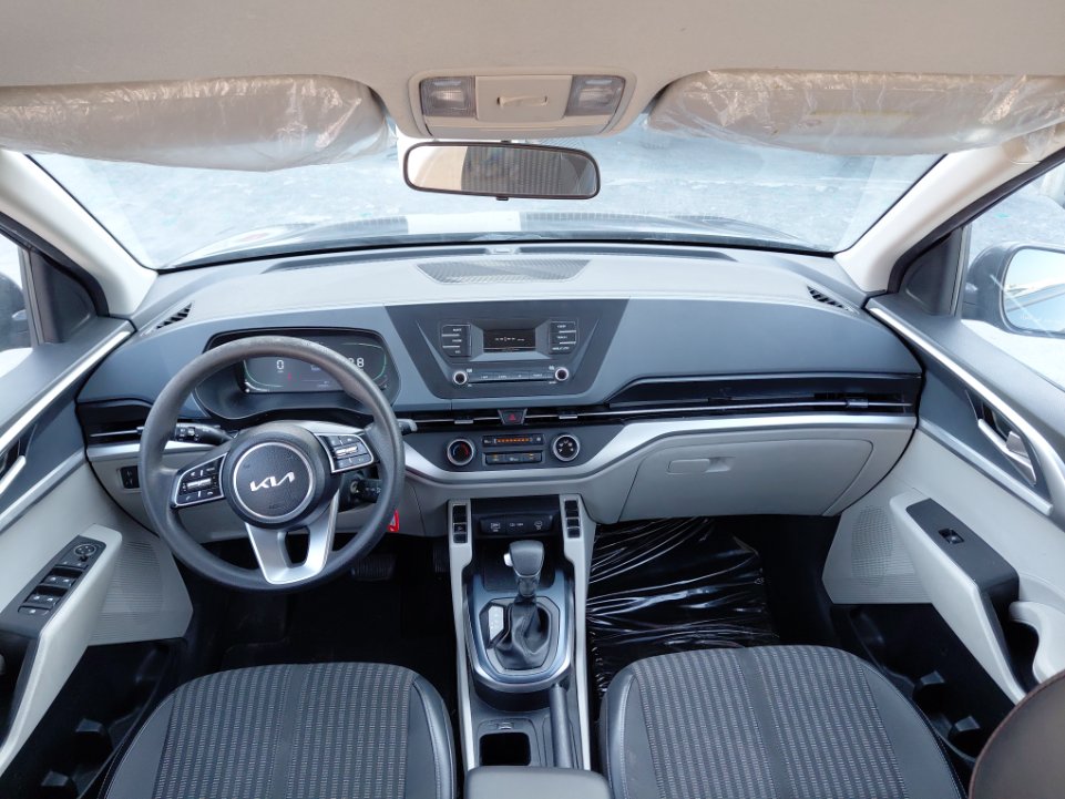 KIA Carens LX FWD  2023 image