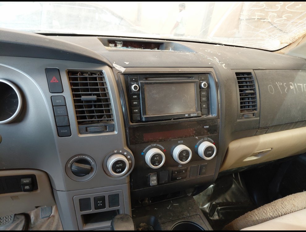 Toyota Sequoia SR5 M/R 2015 image