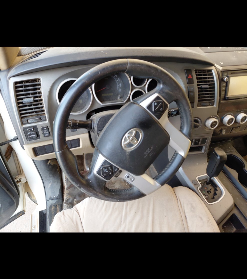Toyota Sequoia SR5 M/R 2015 image