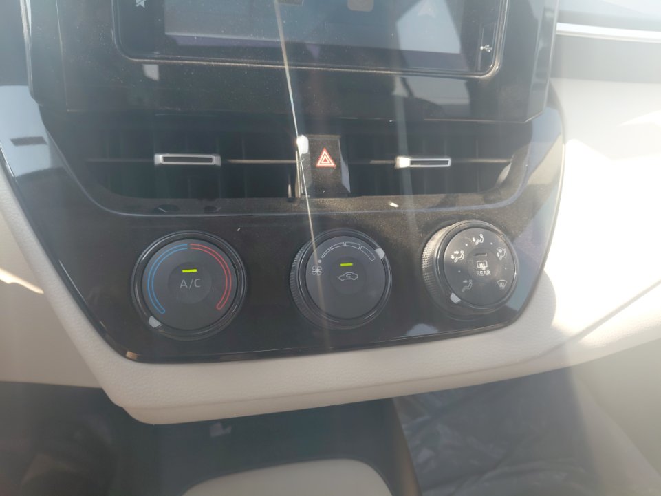 تويوتا كورولا XLI 2024 image