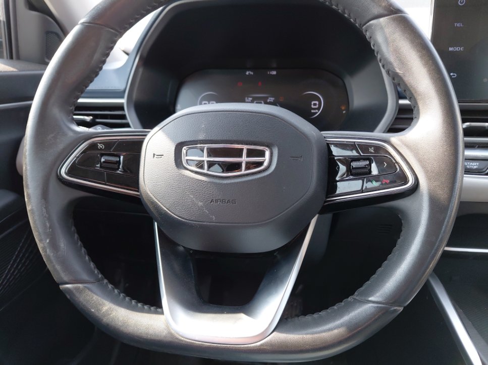 جيلي امجراند LUX 2024 image