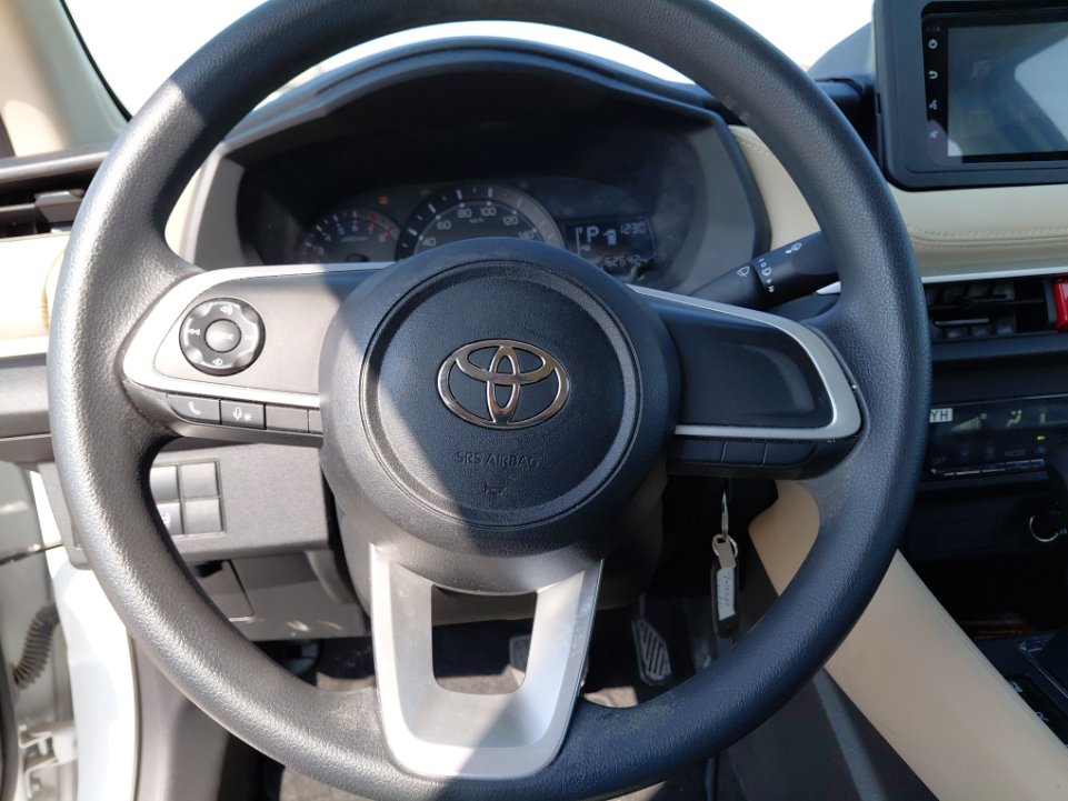 تويوتا يارس SD Y 2024 image