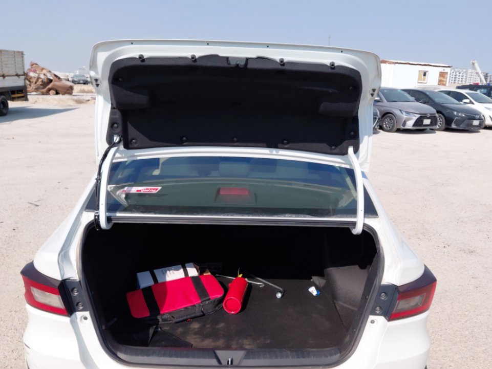 تويوتا يارس SD Y 2024 image