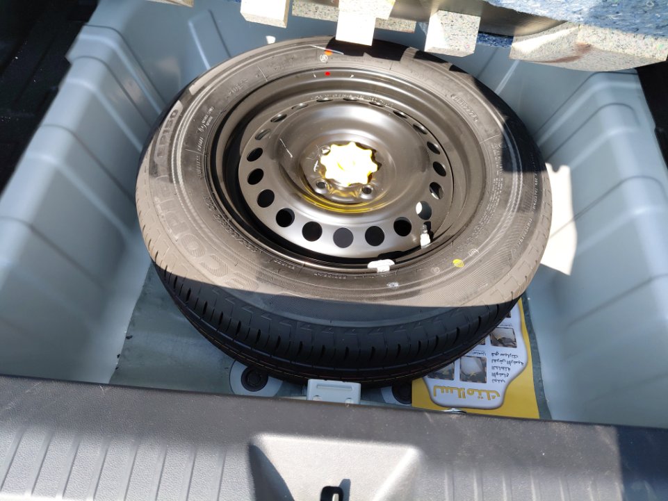 تويوتا يارس SD Y 2024 image