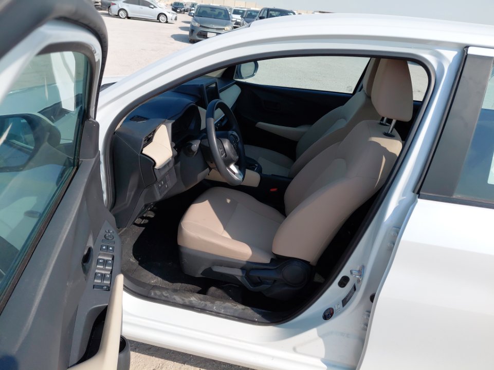 تويوتا يارس SD Y 2024 image