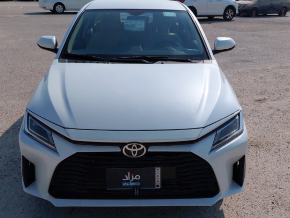 تويوتا يارس SD Y 2024