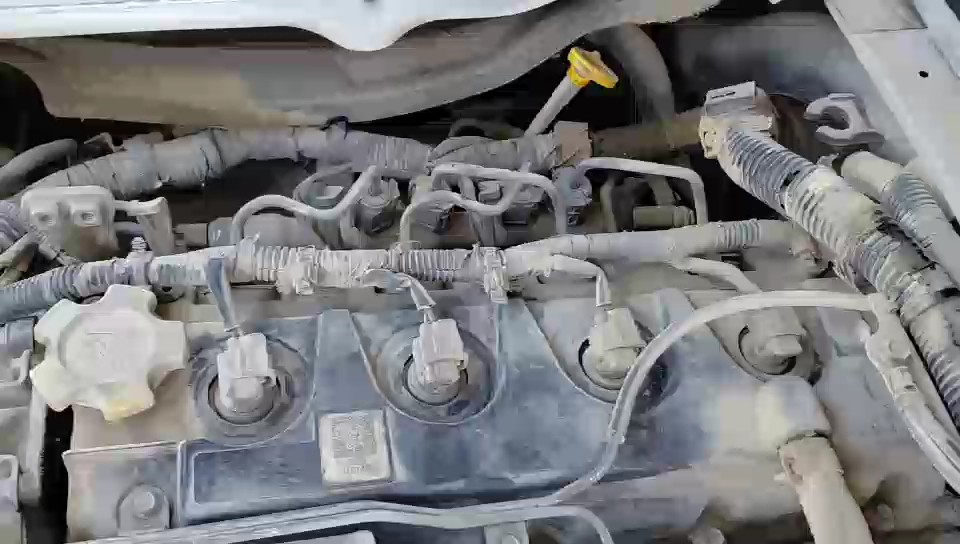 نيسان NV350 Urvan  2020 video