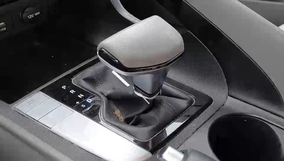 Hyundai Elantra  2021 video