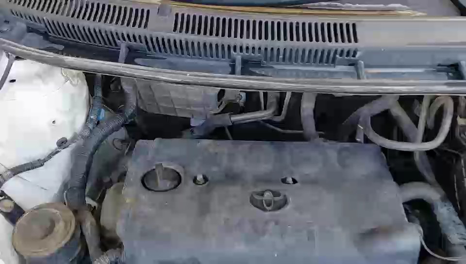 Toyota Yaris  2013 video