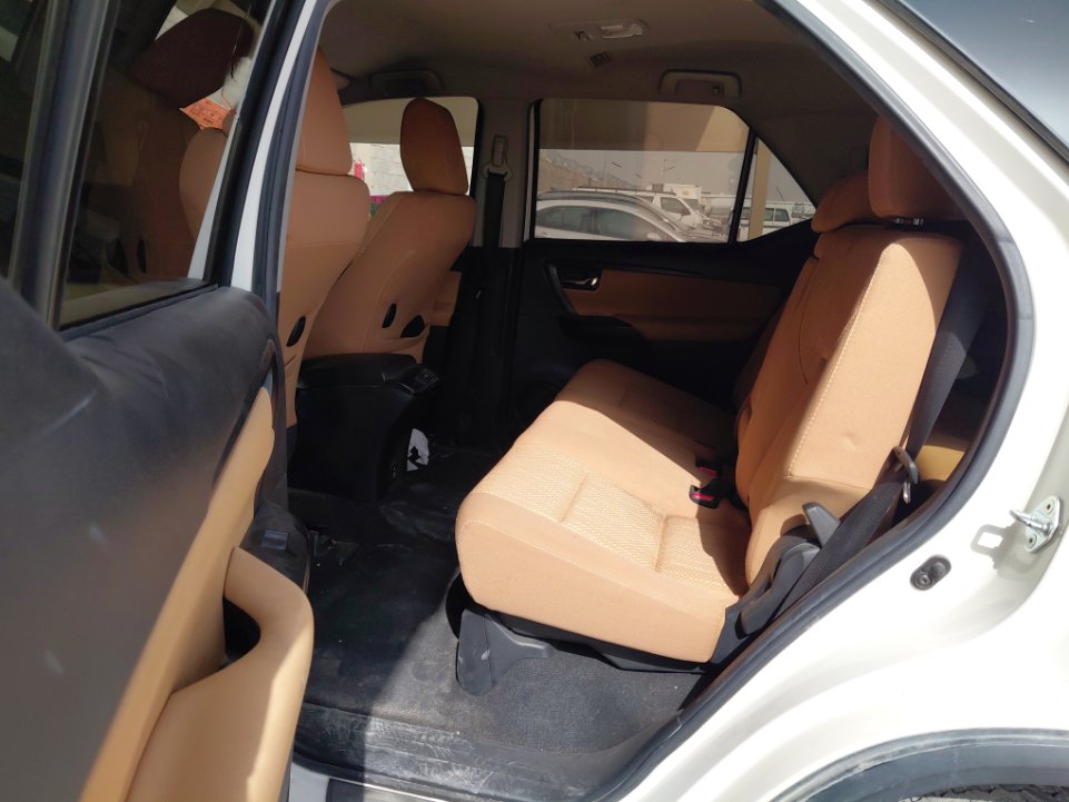 Toyota Fortuner GX2 SPORTS UTILITY   2020 image