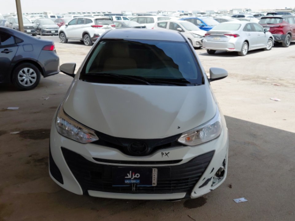 Toyota Yaris Y PLUS  2020