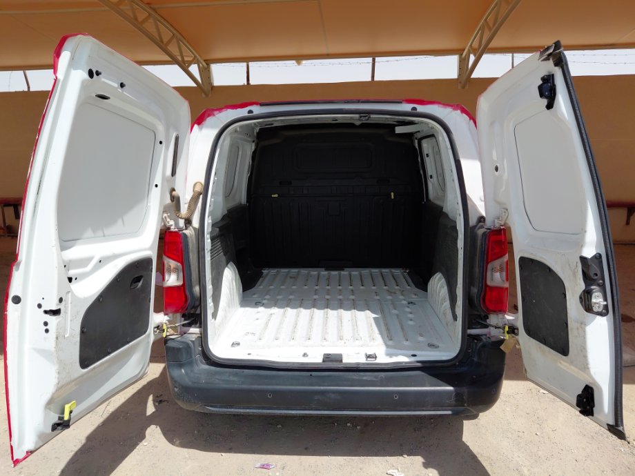 Peugeot  Partner  2023 image