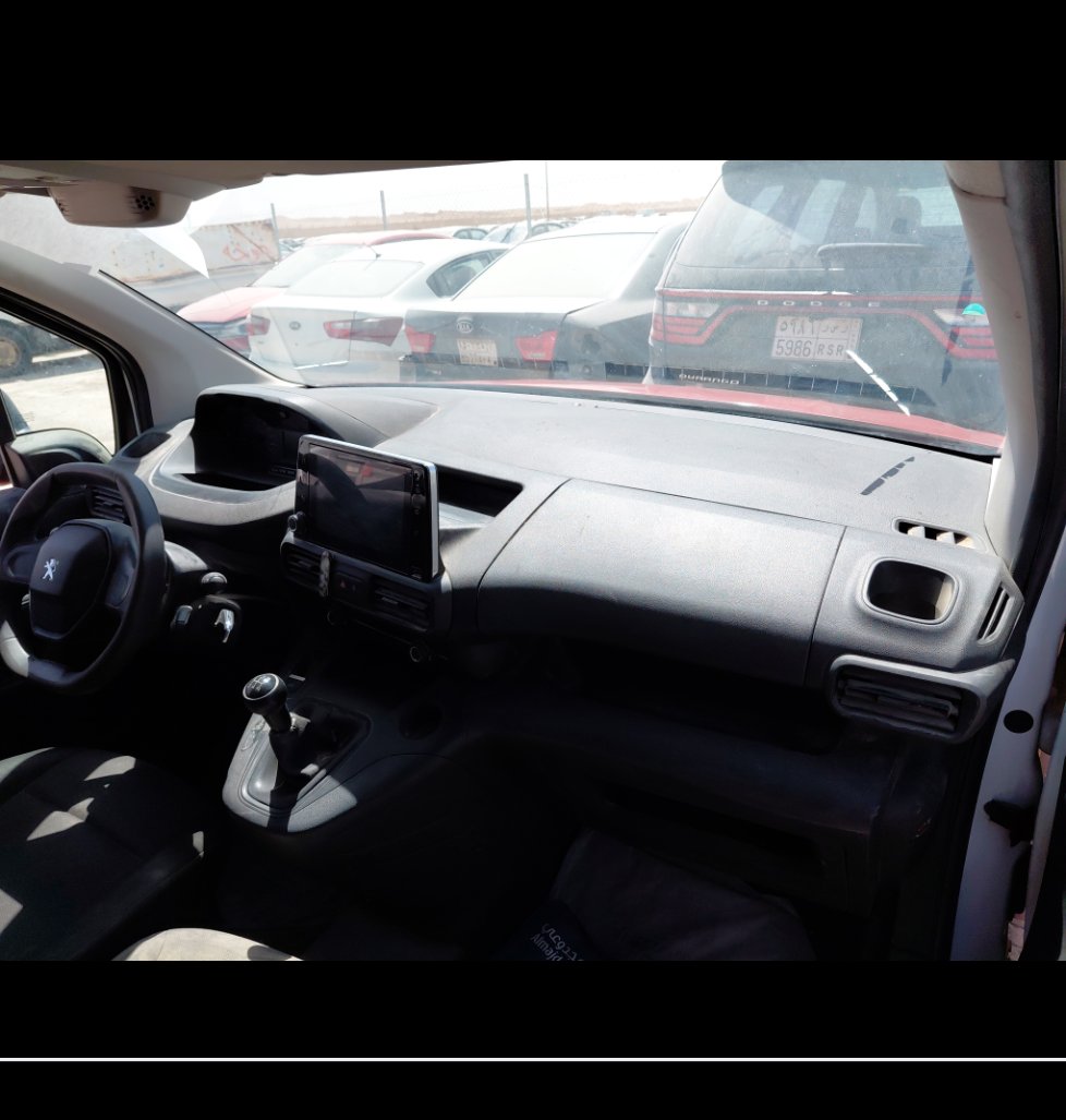 Peugeot  Partner  2023 image