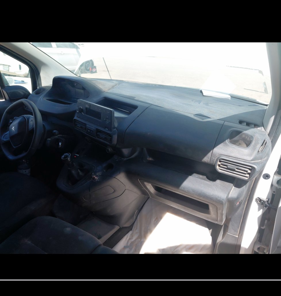 Peugeot  Partner  2022 image