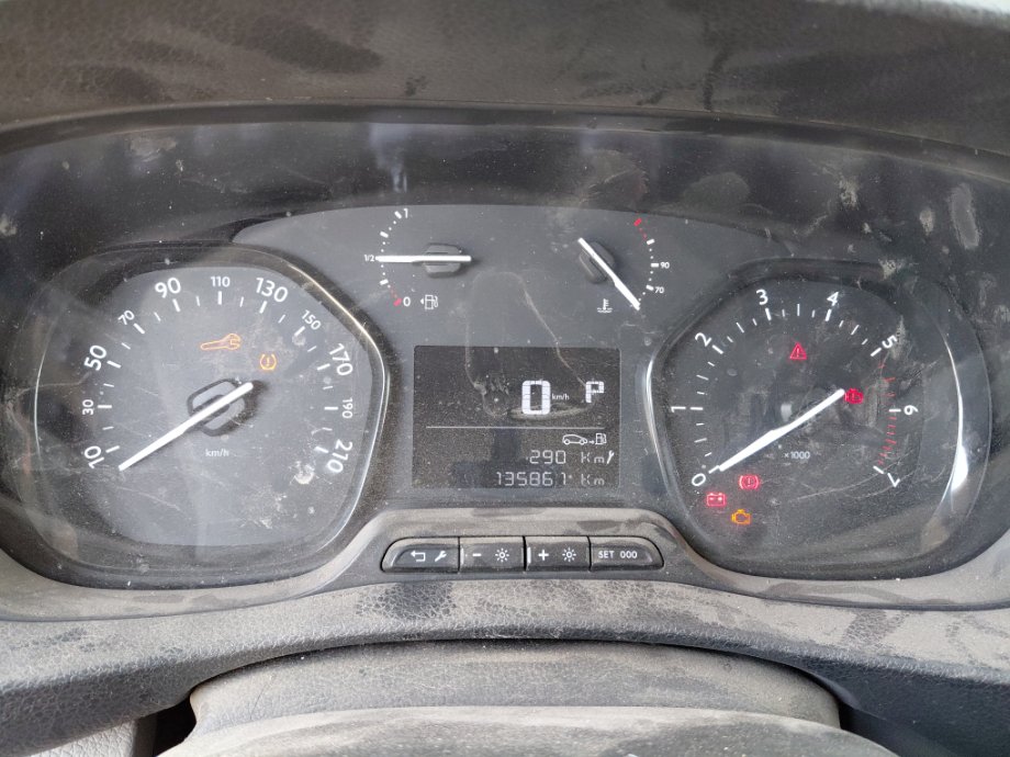 Peugeot  Expert Van  2023 image