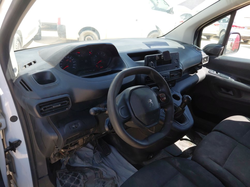 Peugeot  Partner  2022 image