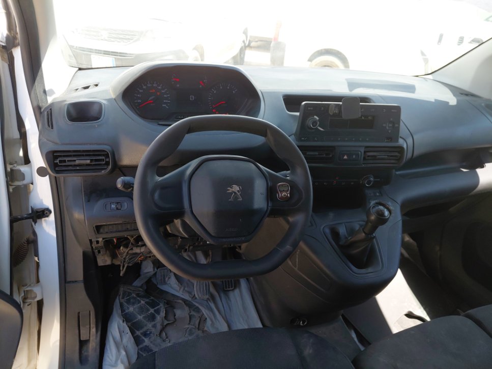 Peugeot  Partner  2022 image