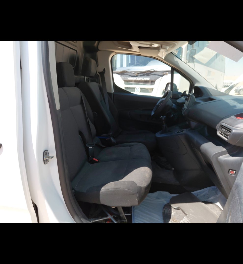 Peugeot  Partner  2022 image