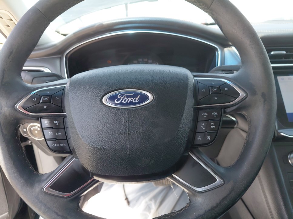 Ford Taurus  2020 image