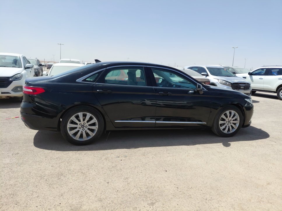 Ford Taurus  2020 image